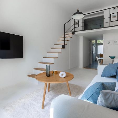 Black And White Apartment Budapest Exterior photo